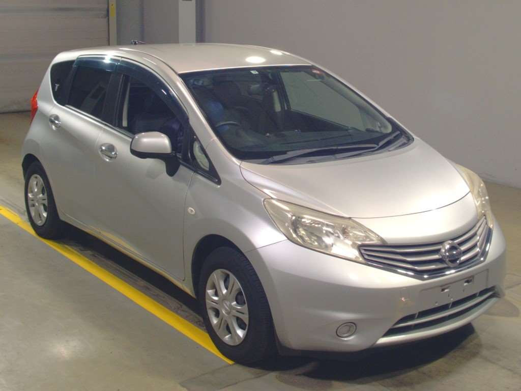 2013 Nissan Note E12[2]