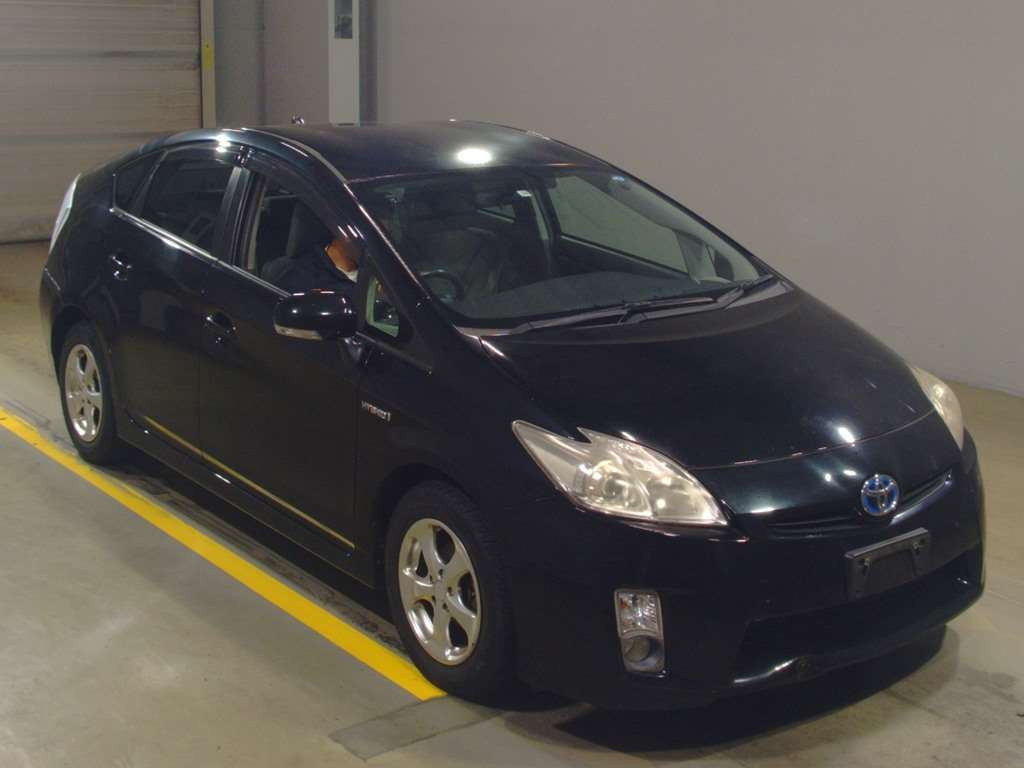 2011 Toyota Prius ZVW30[2]