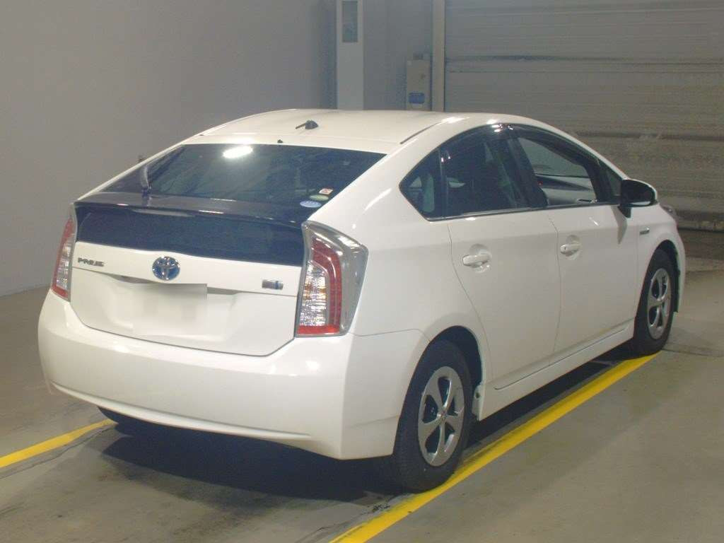 2012 Toyota Prius ZVW30[1]