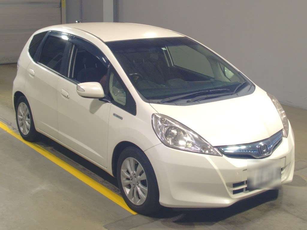 2012 Honda Fit Hybrid GP1[2]