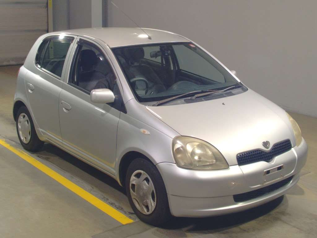 2000 Toyota Vitz SCP10[2]