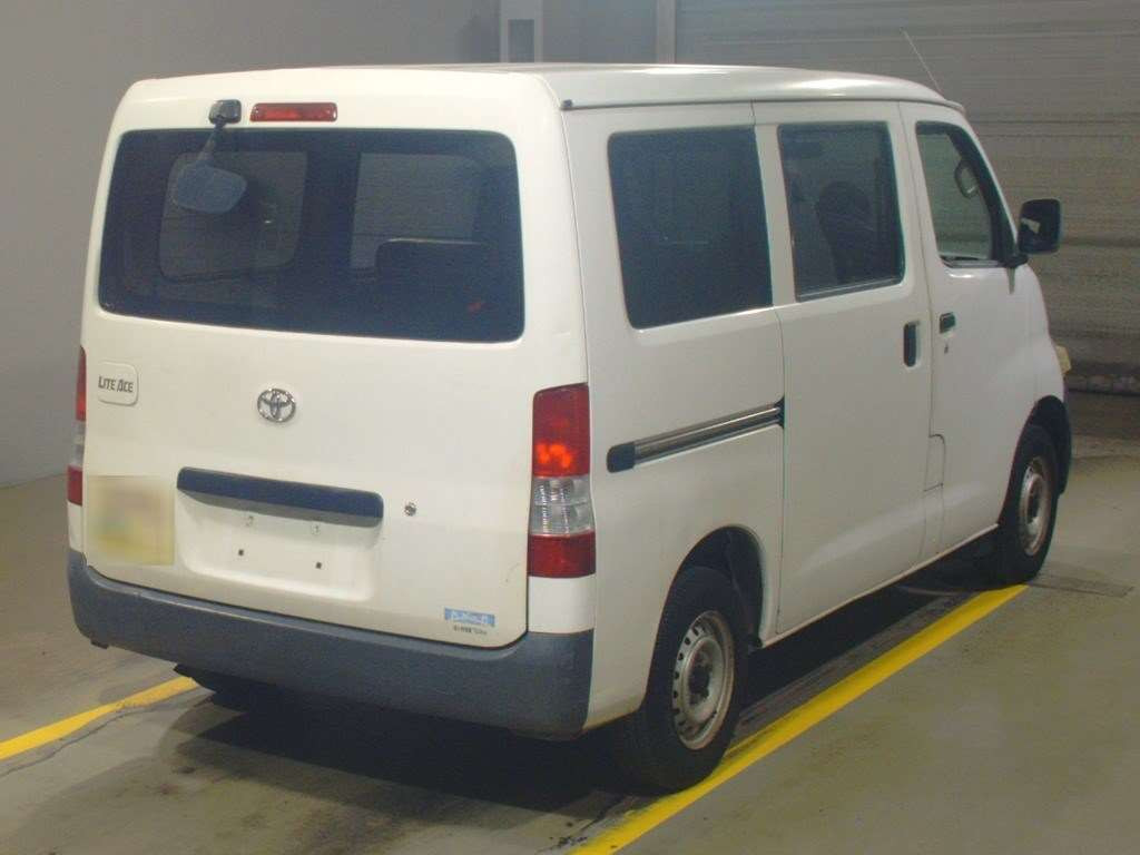 2010 Toyota Townace Van S402M[1]