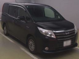 2015 Toyota Noah