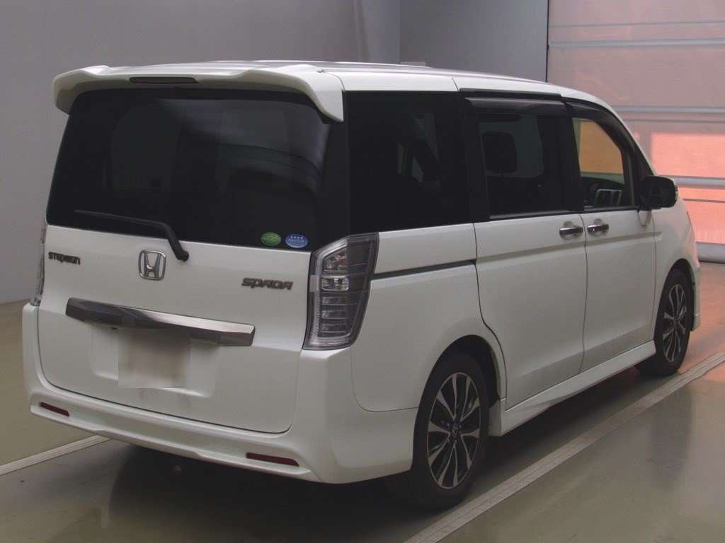 2015 Honda Step WGN Spada RK5[1]