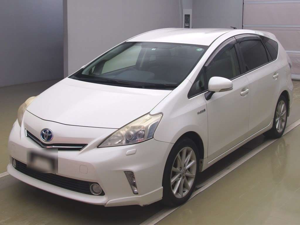 2012 Toyota Prius alpha ZVW41W[0]