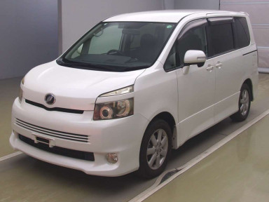 2007 Toyota Voxy