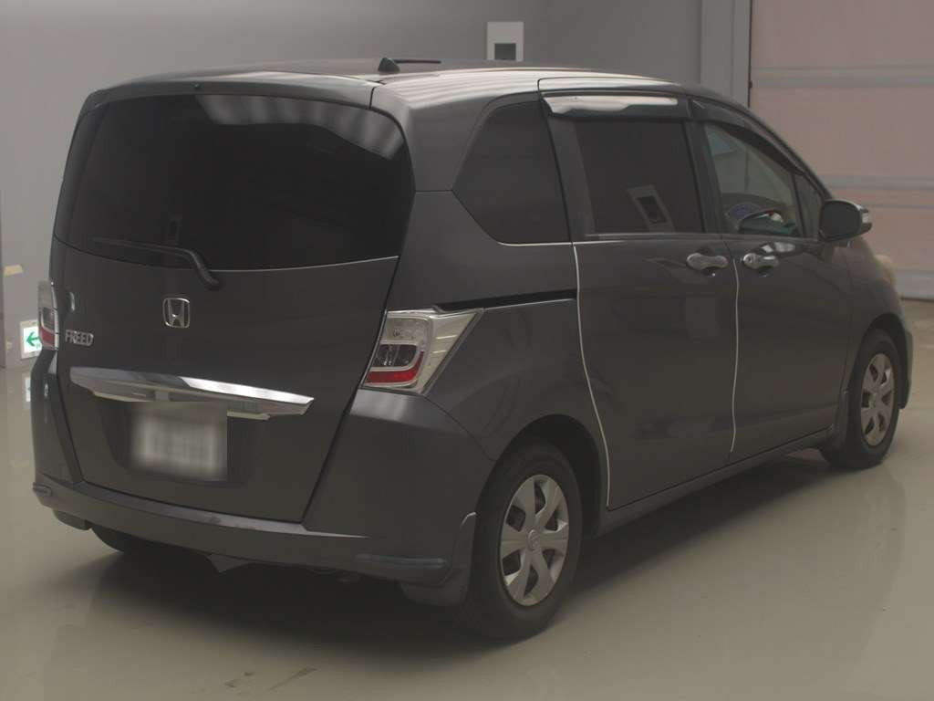 2013 Honda Freed GB3[1]