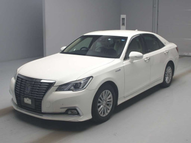 2017 Toyota Crown Hybrid