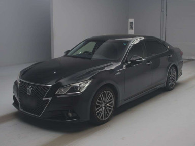 2013 Toyota Crown Hybrid