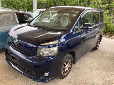 2009 Toyota Voxy