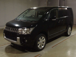 2013 Mitsubishi Delica D5