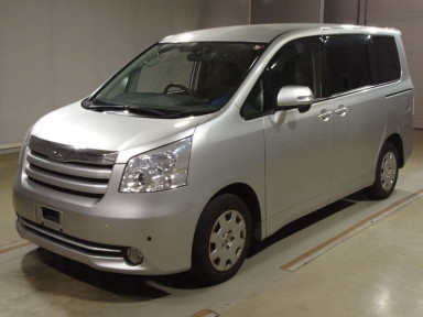 2008 Toyota Noah