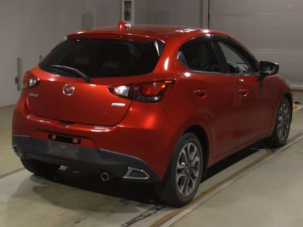 2016 Mazda Demio DJ5FS[1]