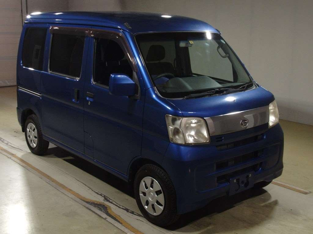 2015 Daihatsu Hijet Cargo S331V[2]