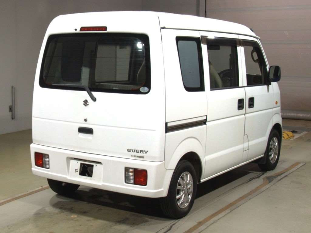 2011 Suzuki Every DA64V[1]