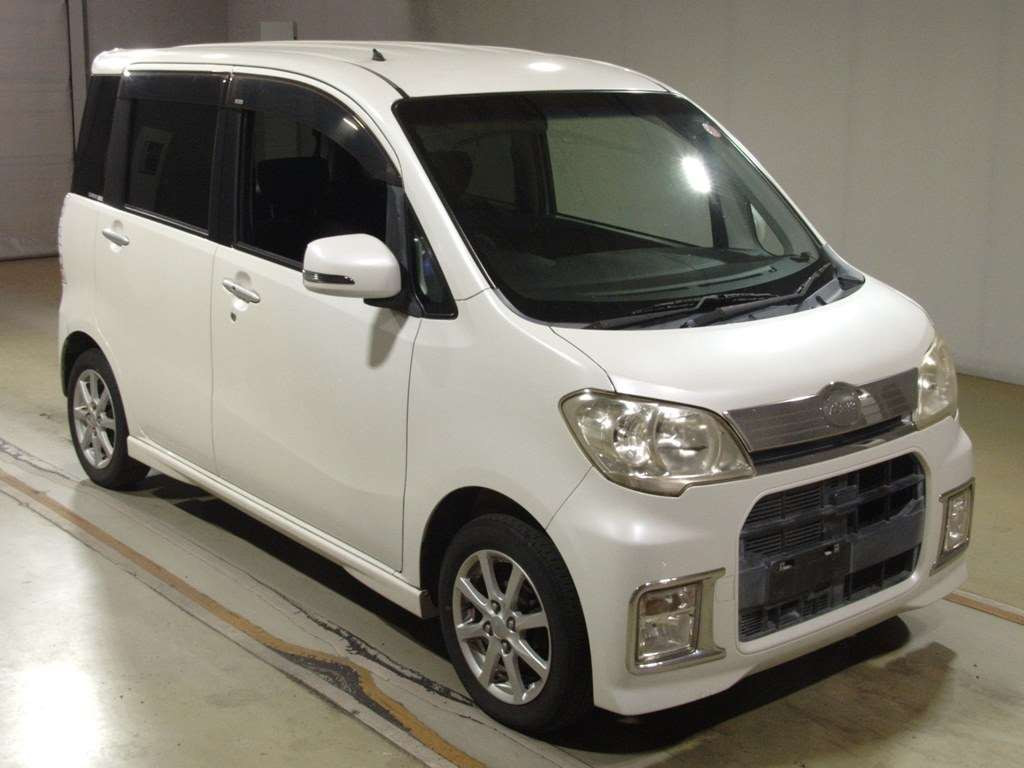 2011 Daihatsu Tanto Exe Custom L455S[2]