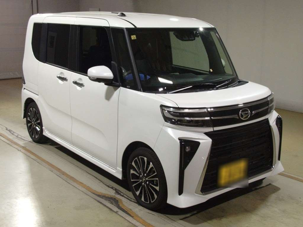 2023 Daihatsu Tanto Custom LA650S[2]