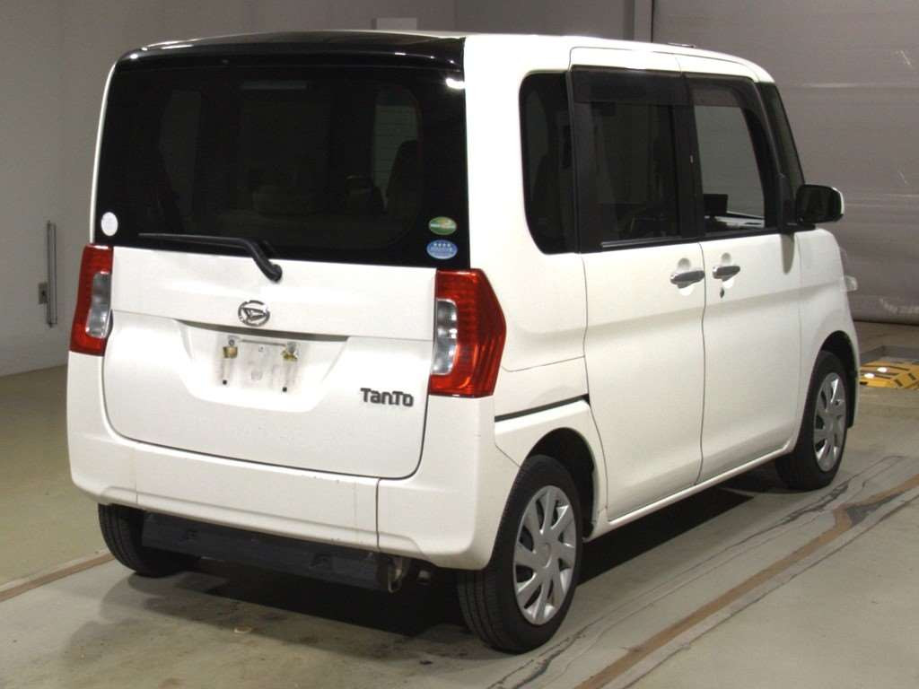 2016 Daihatsu Tanto LA600S[1]