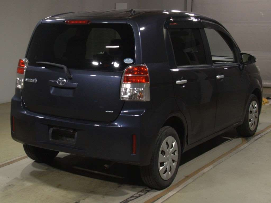 2013 Toyota Spade NCP145[1]