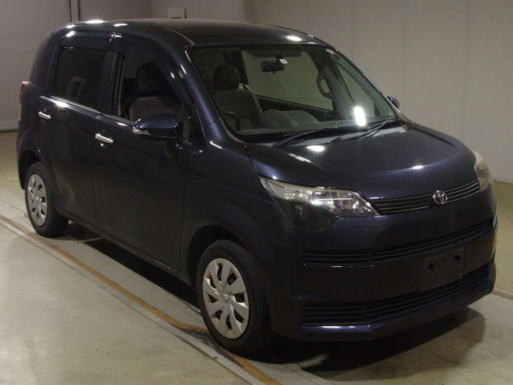 2013 Toyota Spade NCP145[2]