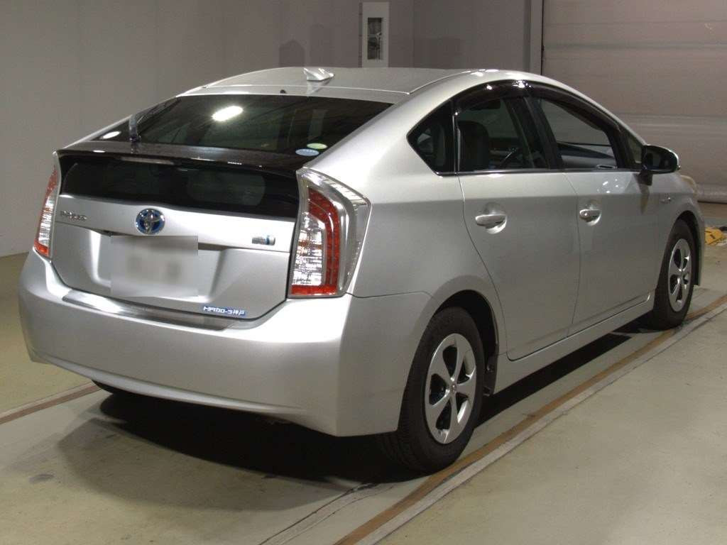 2013 Toyota Prius ZVW30[1]