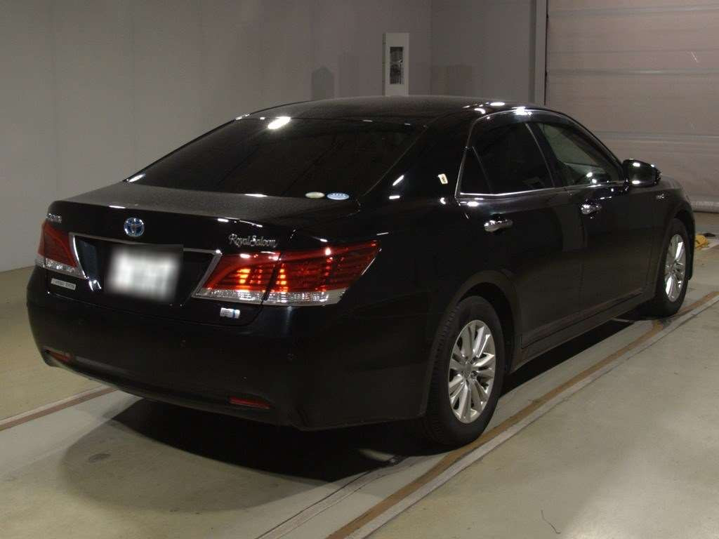 2015 Toyota Crown Hybrid AWS210[1]