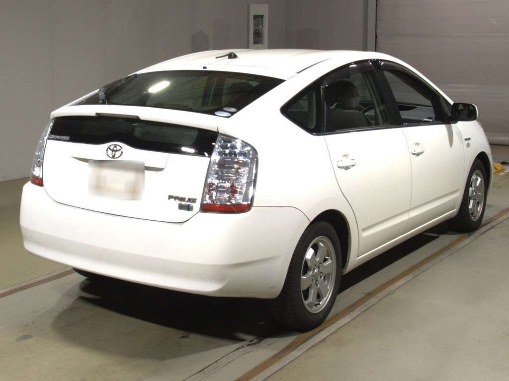 2011 Toyota Prius NHW20[1]