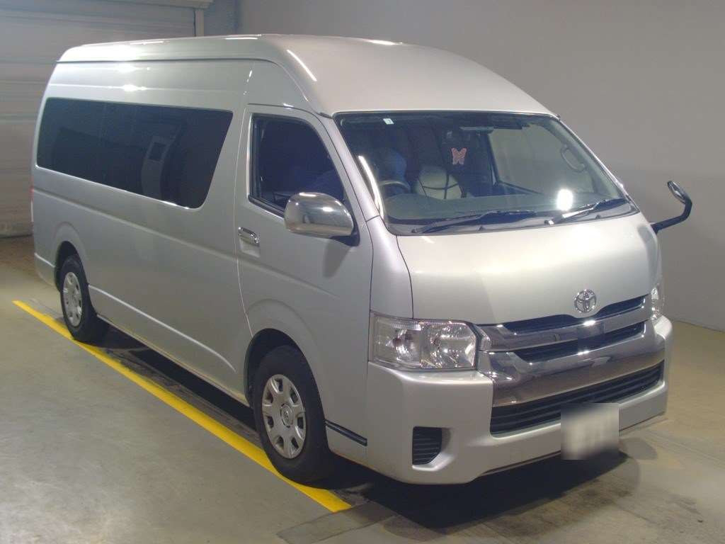 2020 Toyota Hiace Wagon TRH224W[2]