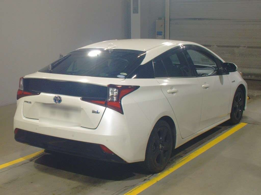 2019 Toyota Prius ZVW51[1]