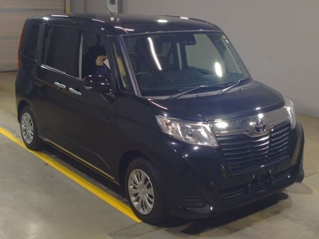 2020 Toyota Roomy M900A[2]