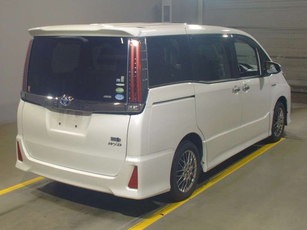 2018 Toyota Noah ZWR80W[1]