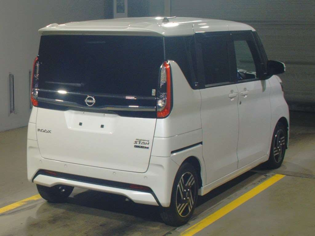 2024 Nissan Roox B44A[1]