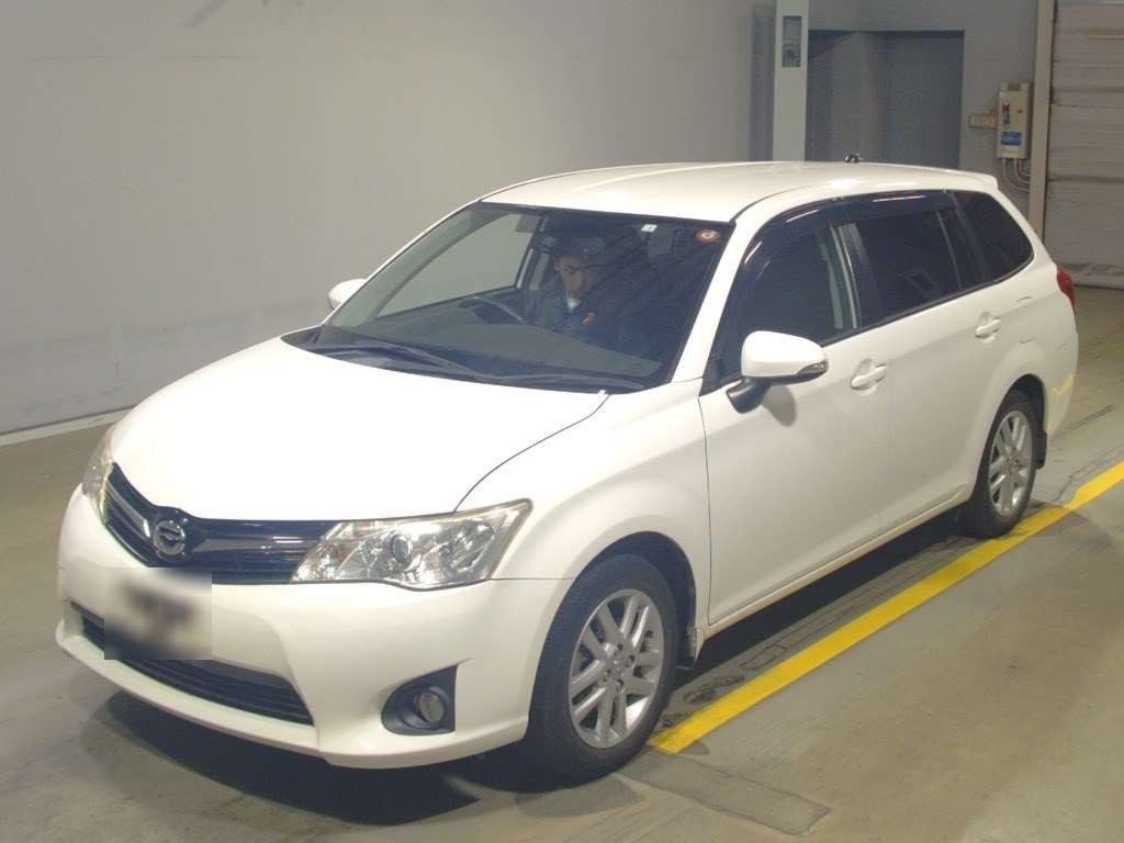 2014 Toyota Corolla Fielder NZE161G[0]