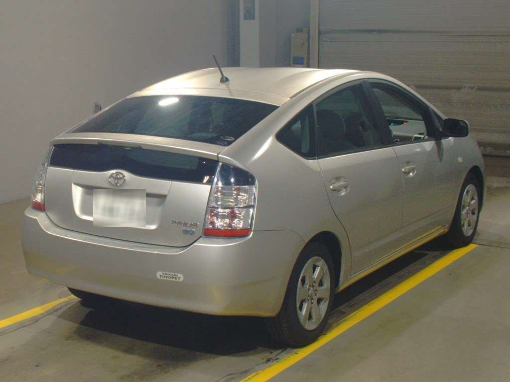 2005 Toyota Prius NHW20[1]