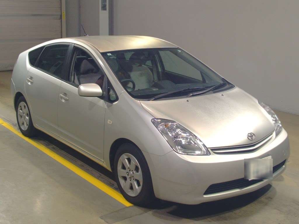 2005 Toyota Prius NHW20[2]