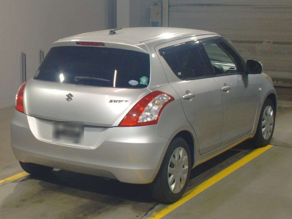 2013 Suzuki Swift ZC72S[1]