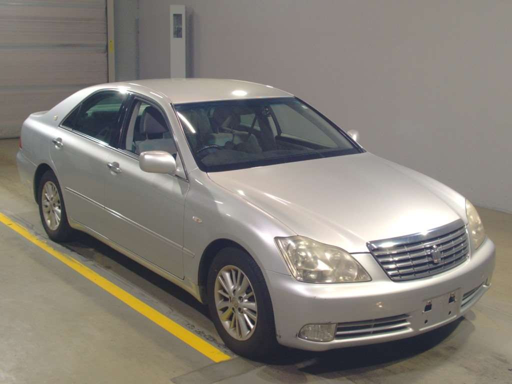 2005 Toyota Crown GRS182[2]