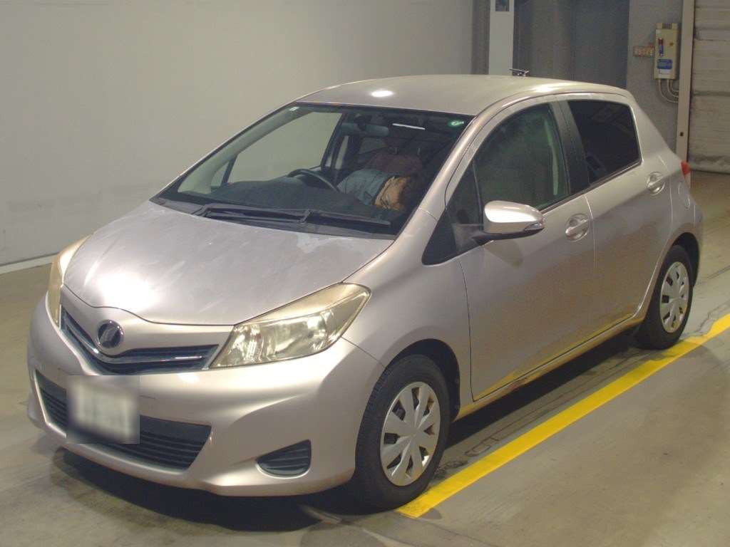 2011 Toyota Vitz NSP130[0]