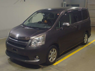 2007 Toyota Noah