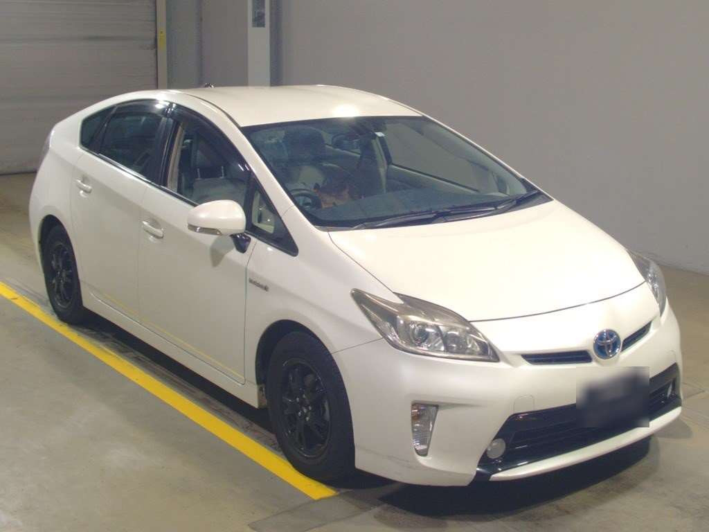 2012 Toyota Prius ZVW30[2]