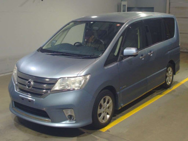 2013 Nissan Serena