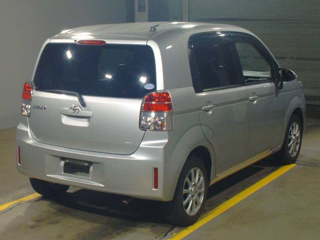 2013 Toyota Spade NCP145[1]