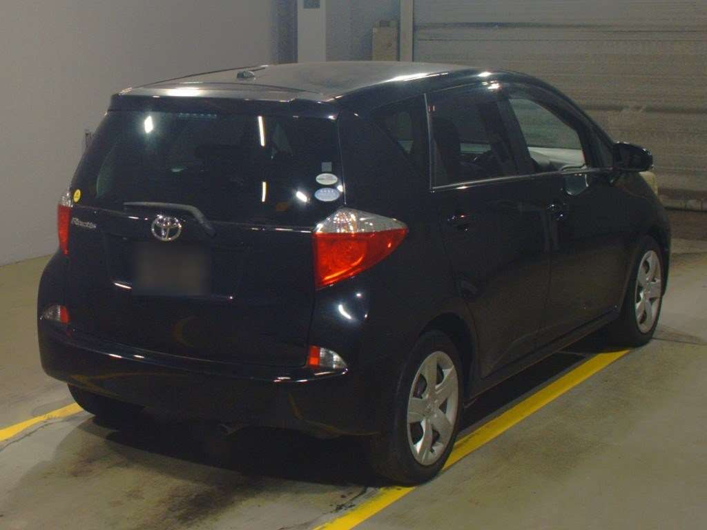 2011 Toyota Ractis NCP120[1]