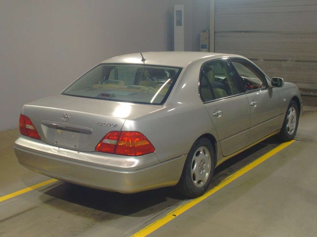 2000 Toyota Celsior UCF31[1]