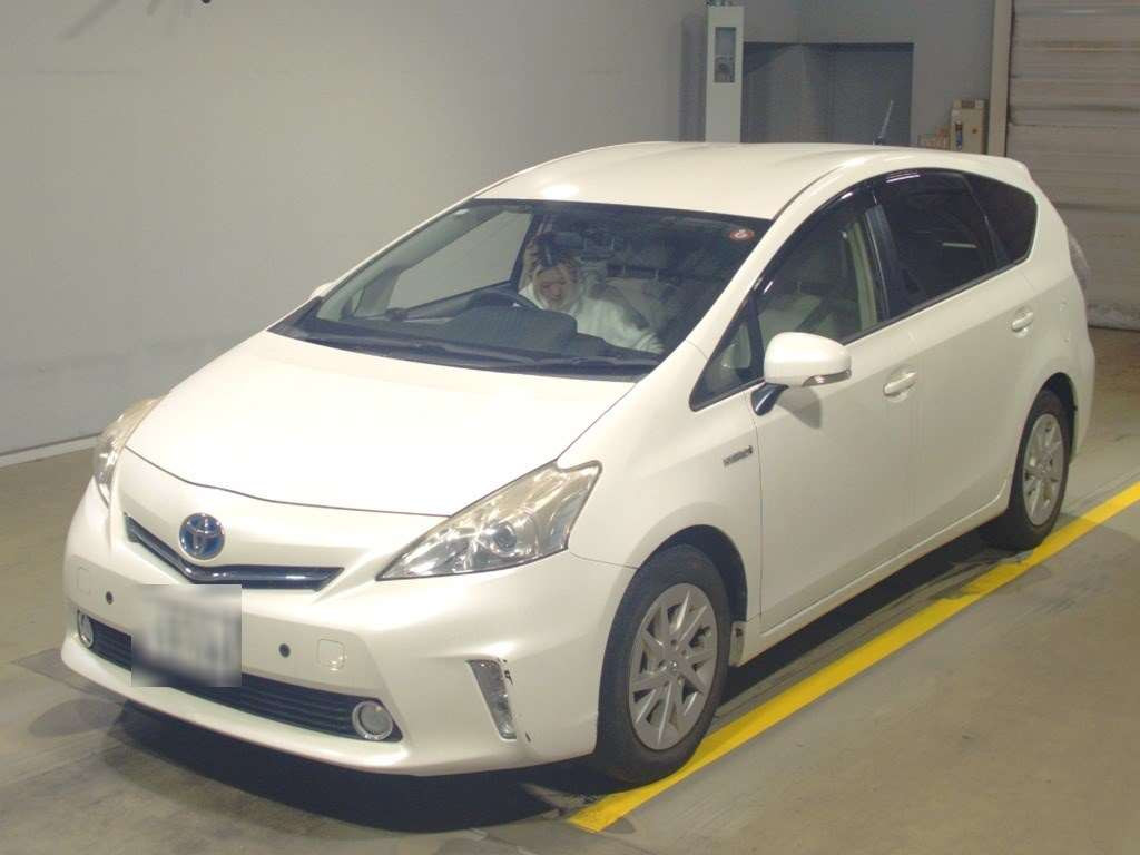 2012 Toyota Prius alpha ZVW41W[0]