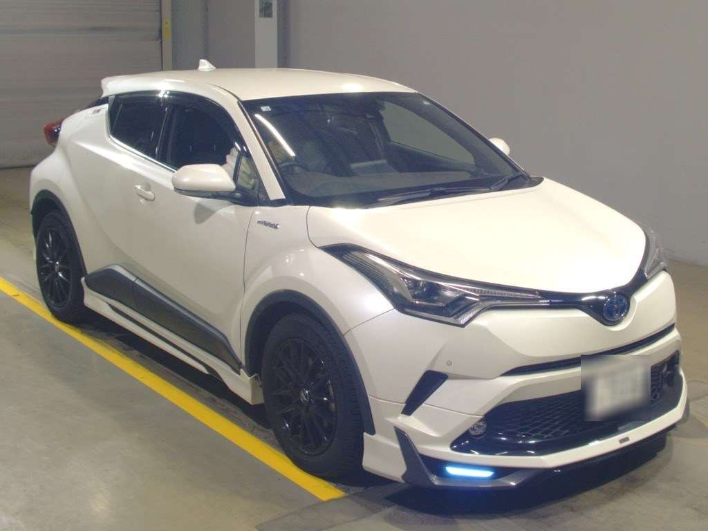 2018 Toyota C-HR ZYX10[2]