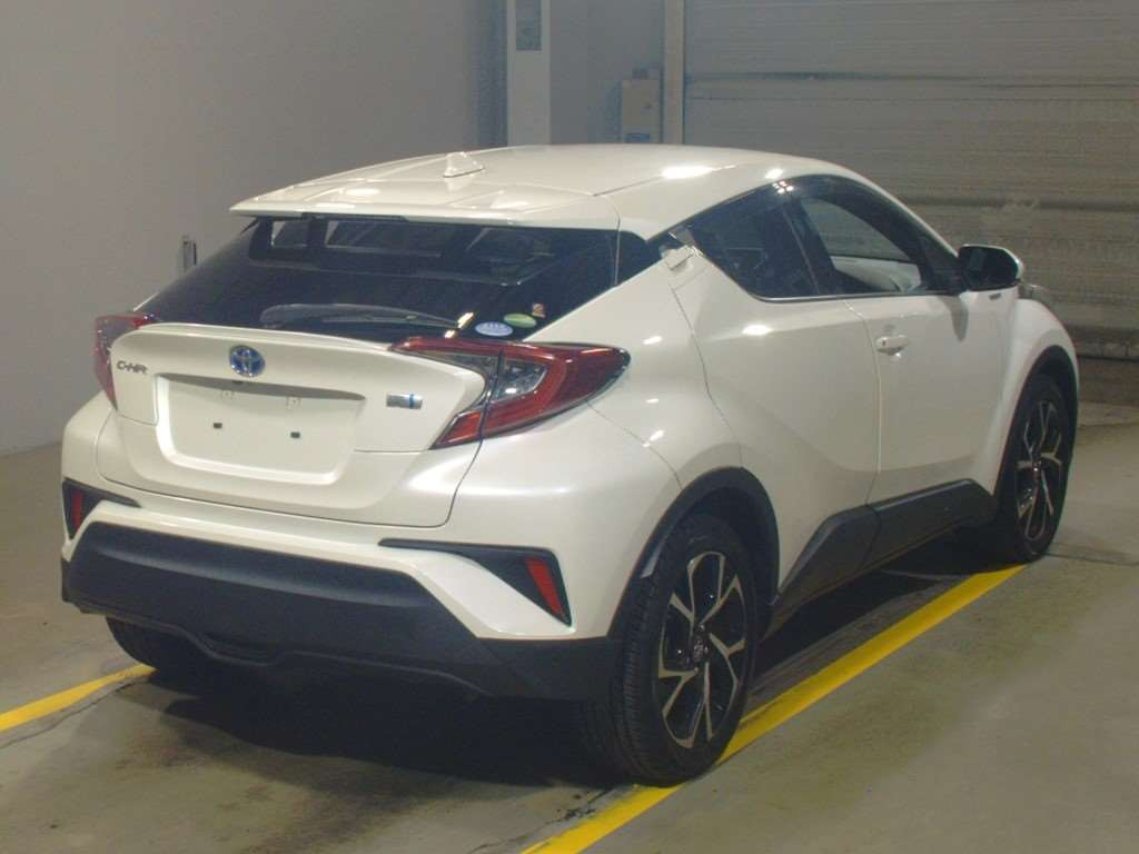 2019 Toyota C-HR ZYX10[1]