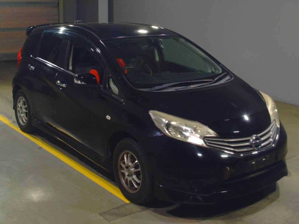 2012 Nissan Note E12[2]