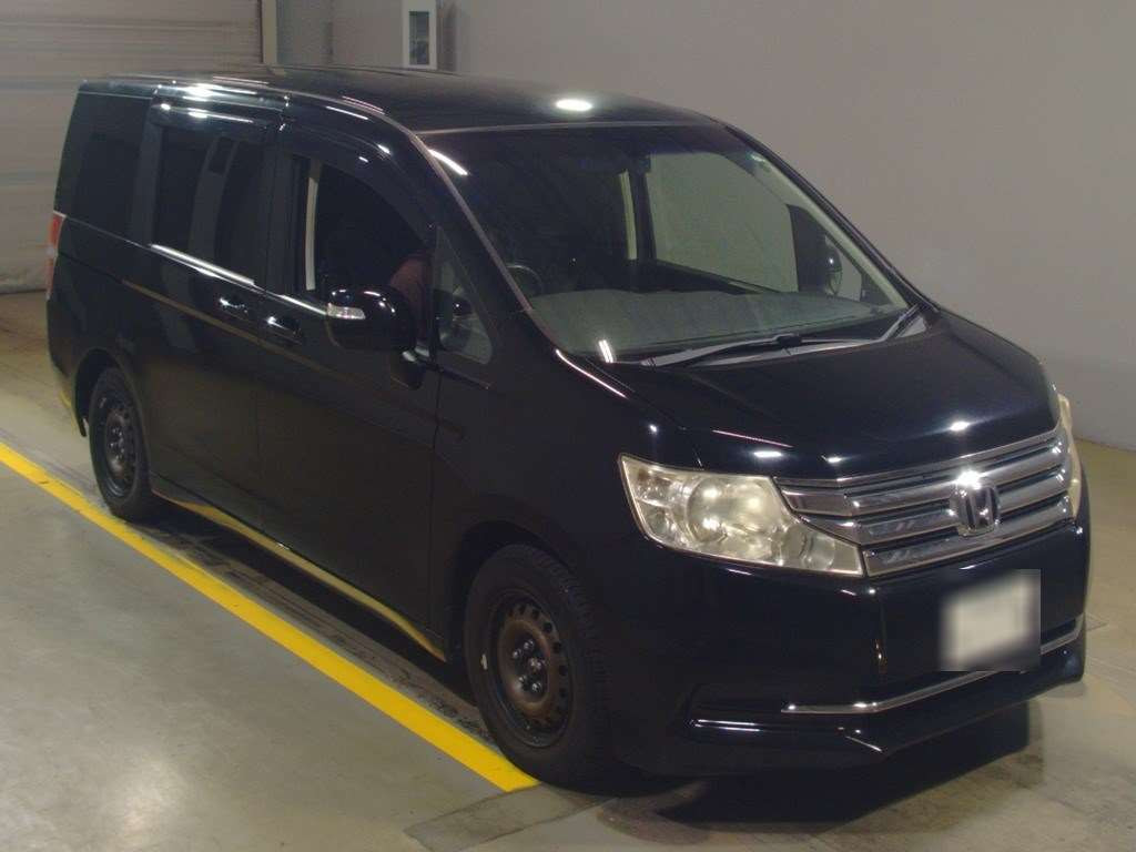 2013 Honda Step WGN RK1[2]