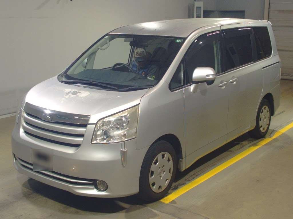 2009 Toyota Noah ZRR70G[0]